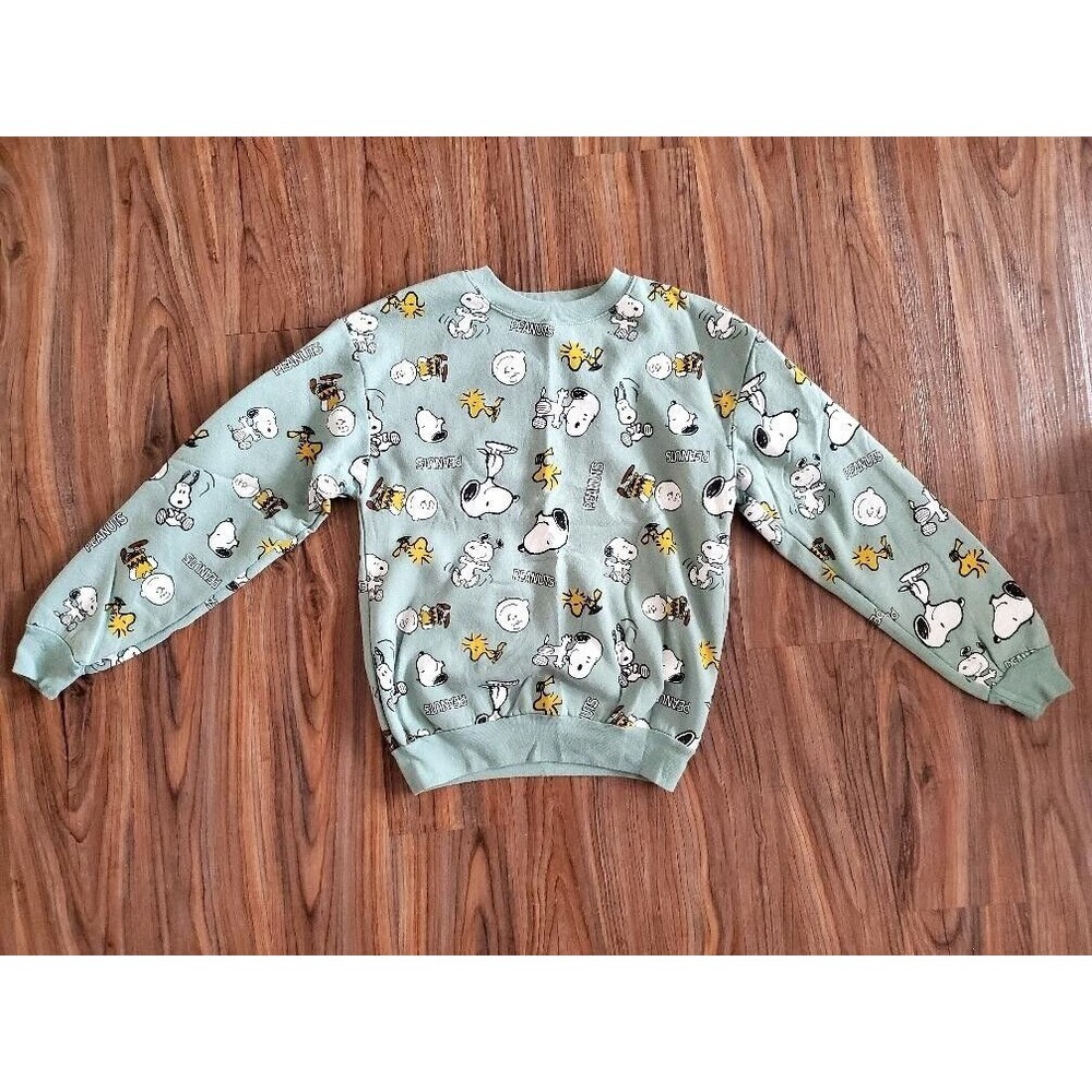 Peanuts Junior XS Light Green Snoopy, Charlie Brown & Woodstock Warm Up Shirt